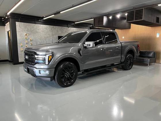 FORD F-150 5.0 V8 GASOLINA CD LARIAT BLACK FX4 AUTOMÁTICO FORD F-150 5.0 V8 GASOLINA CD LARIAT BLACK FX4 AUTOMÁTICO